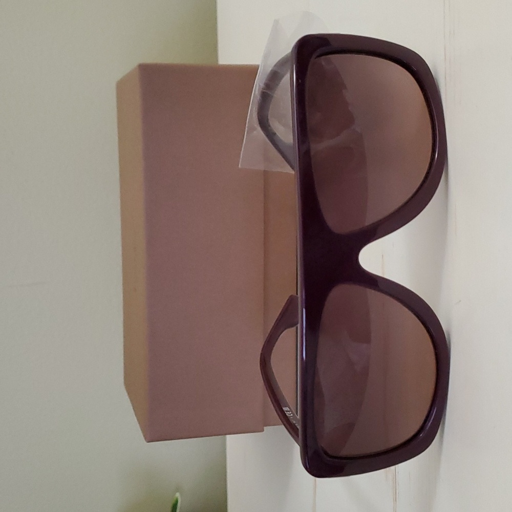 Burberry | JOAN Bordeaux Sunglasses - Picture 2 of 6